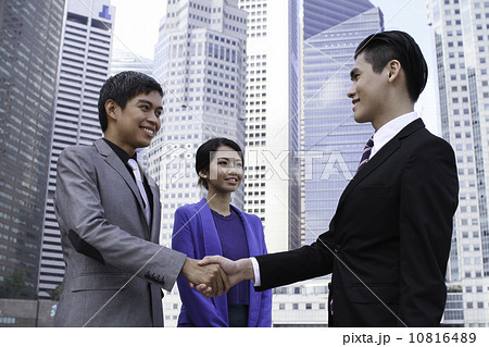 Asian working professionals outdoor Asian working professionals outdoor 10816489
