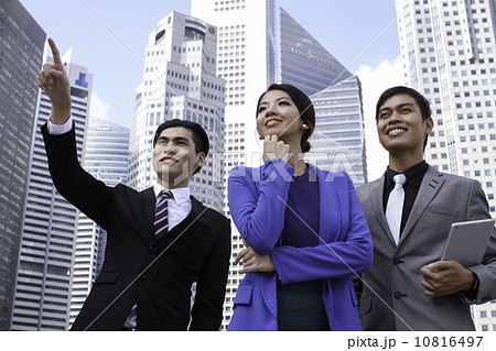Asian working professionals outdoor Asian working professionals outdoor 10816497