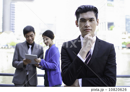 Asian working professionals outdoor Asian working professionals outdoor 10820626