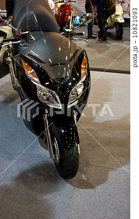 motorbike lamp2 10821093