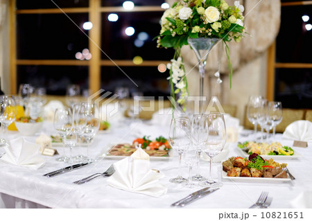 Table set for an event party or wedding reception Table set for an event party or wedding reception 10821651