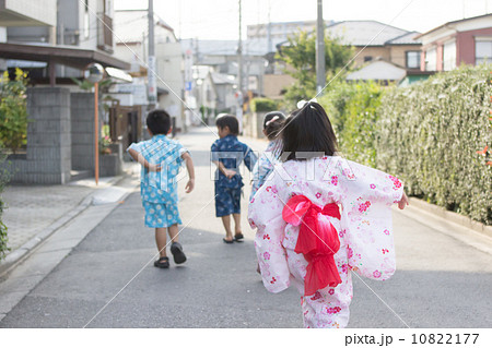 ゆかたの子どもたち ゆかたの子どもたち 10822177