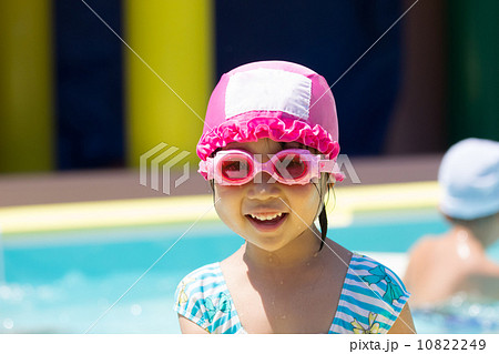 プール遊び 10822249