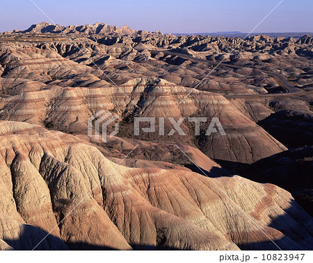 バッドランズ国立公園バッドランド・ビュート展望台 10823947