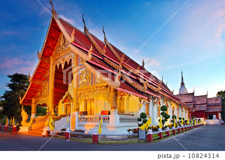 Wat Phra Singh temple at sunset in Chiang Mai, Thailand. 10824314