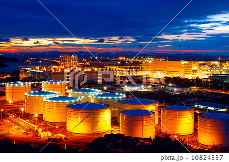 Oil tanks at night Oil tanks at night 10824337