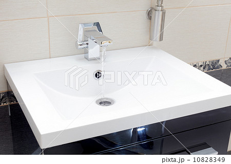 Chromium-plate tap with water. 10828349