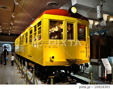 地下鉄博物館に展示さている銀座線の1000系1001号車(東京都江戸川区) 地下鉄博物館に展示さている銀座線の1000系1001号車(東京都江戸川区) 10828365