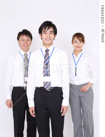 3人のビジネスチーム 10830981