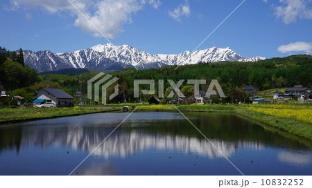 信州美麻から北アルプスと水鏡 信州美麻から北アルプスと水鏡 10832252