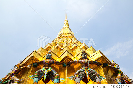 Guardian of Wat Pra Kaew Grand Palace ,Bangkok ,Thailand. Guardian of Wat Pra Kaew Grand Palace ,Bangkok ,Thailand. 10834578