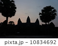 朝焼けの遺跡 10834692