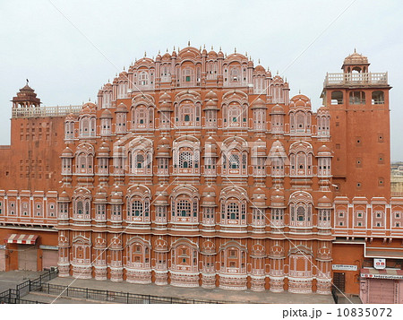 インド ジャイプールの風の宮殿の写真素材