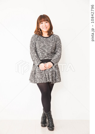 ポートレート　若い女性 10842796