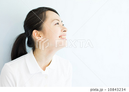 笑顔の女性 笑顔の女性 10843234