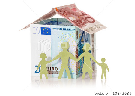 Family and their Euro house 10843639