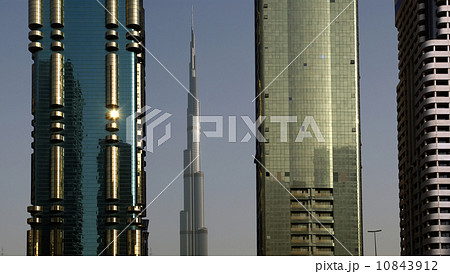 Modern skyscrapers, Sheikh zayed road, Dubai Modern skyscrapers, Sheikh zayed road, Dubai 10843912