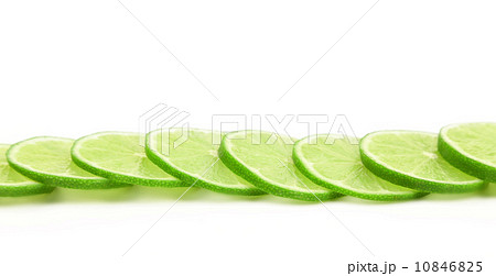 Slices of green lemon Slices of green lemon 10846825