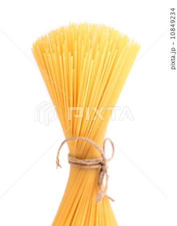 Bunch of spaghetti isolated on white background 10849234