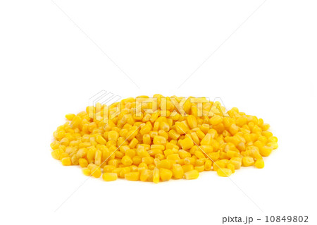 Handful canned corns. 10849802