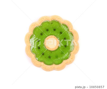 Biscuit with kiwi jam. 10850857