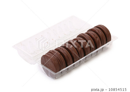 Bitten biscuit sandwich with chocolate. 10854515