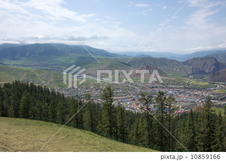 Town under the mountains Town under the mountains 10859166