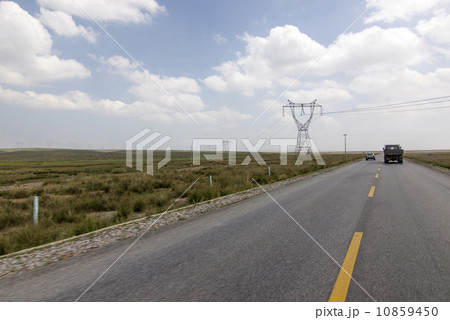 Highway electricity tower Highway electricity tower 10859450