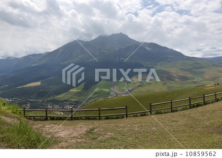 Qilian mountain landscapes Qilian mountain landscapes 10859562