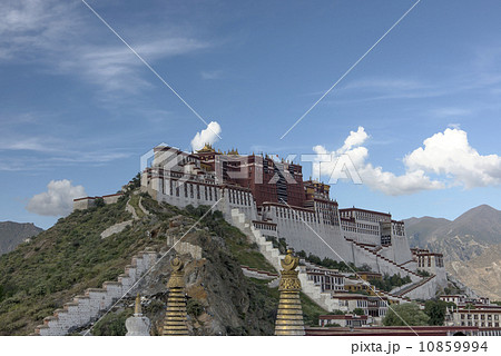 Potala palace in Lhasa, Tibet Potala palace in Lhasa, Tibet 10859994