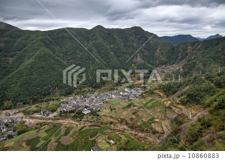 In China Wenzhou "yandang Mountain" yandang Mountain is a famous Chinese landlords park, formed in 120 million years ago. In China Wenzhou "yandang Mountain" yandang Mountain is a famous Chinese landlords park, formed in 120 million years ago. 10860883