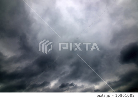 Dramatic clouds 10861085
