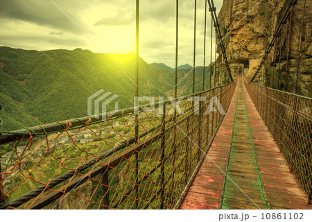 Chain bridge in Wenzhou, China yandang Mountain, (yandang Mountain is China's famous geological park, formed in 120 million years ago) 10861102