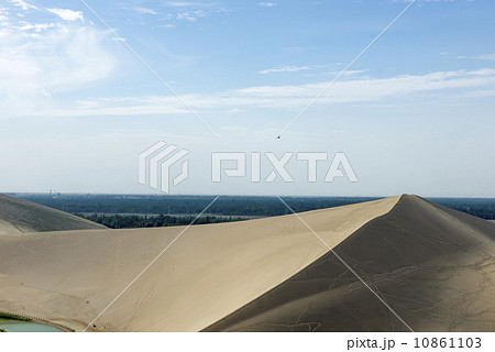 Dunhuang Mingsha desert 10861103