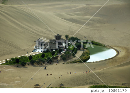 Crescent Spring and Mingyue Pavilion under the sunshine. Crescent Spring and Mingyue Pavilion under the sunshine. 10861179