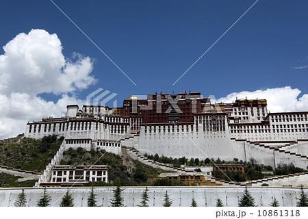China's Tibet, the Potala Palace 10861318