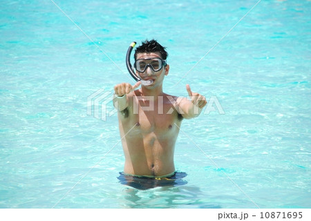 Thumbs up for snorkeling experience Thumbs up for snorkeling experience 10871695