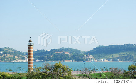 Lighthouse 10871816