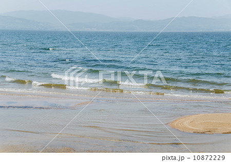 湖岸の波打ち際 湖岸の波打ち際 10872229