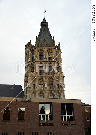 ドイツ　ケルン　ケルン市庁舎広場 10882558