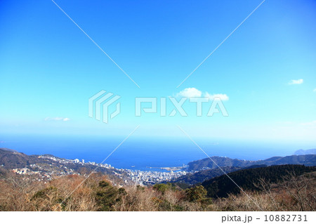 山伏峠からの初島 10882731