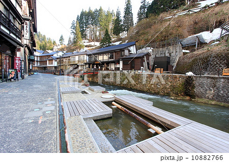 山形県・尾花沢市・銀山温泉 10882766