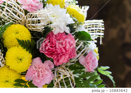 Bunch of flowers 10883642