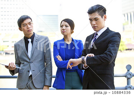 Businessman businesswoman waiting for appointment Businessman businesswoman waiting for appointment 10884336