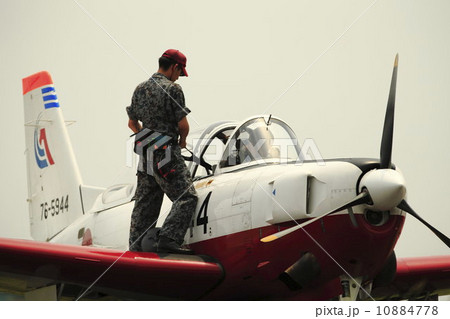 航空自衛官とＴ－７ 10884778