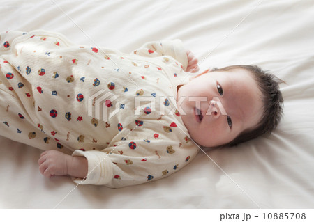生後1ヶ月の乳児 10885708