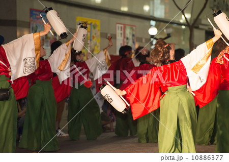 土佐の夏 よさこい祭りは楽しい よさこい2013、60周年 本祭1日目 帯屋町アーケード 土佐の夏 よさこい祭りは楽しい よさこい2013、60周年 本祭1日目 帯屋町アーケード 10886377