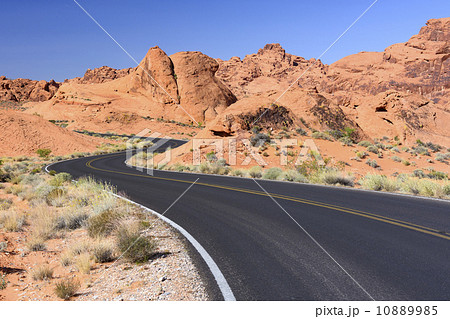 Winding road 10889985