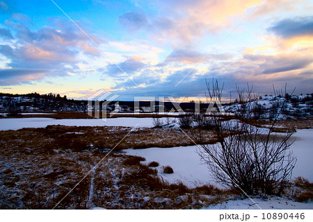 winter north lake and sunset 10890446