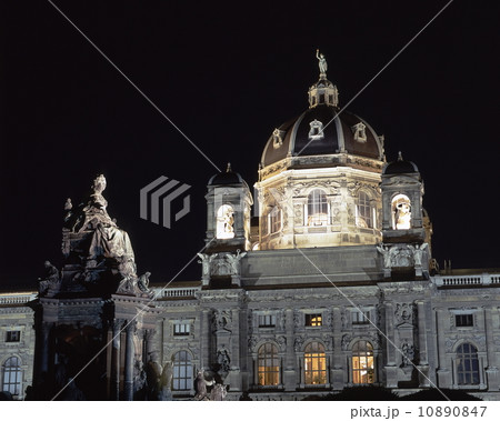 マリア･テレジア記念碑と自然史博物館と美術史美術館 10890847